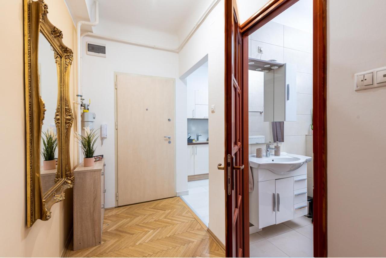 Budapest Deluxe Apartman With Free Parking Place Exteriör bild