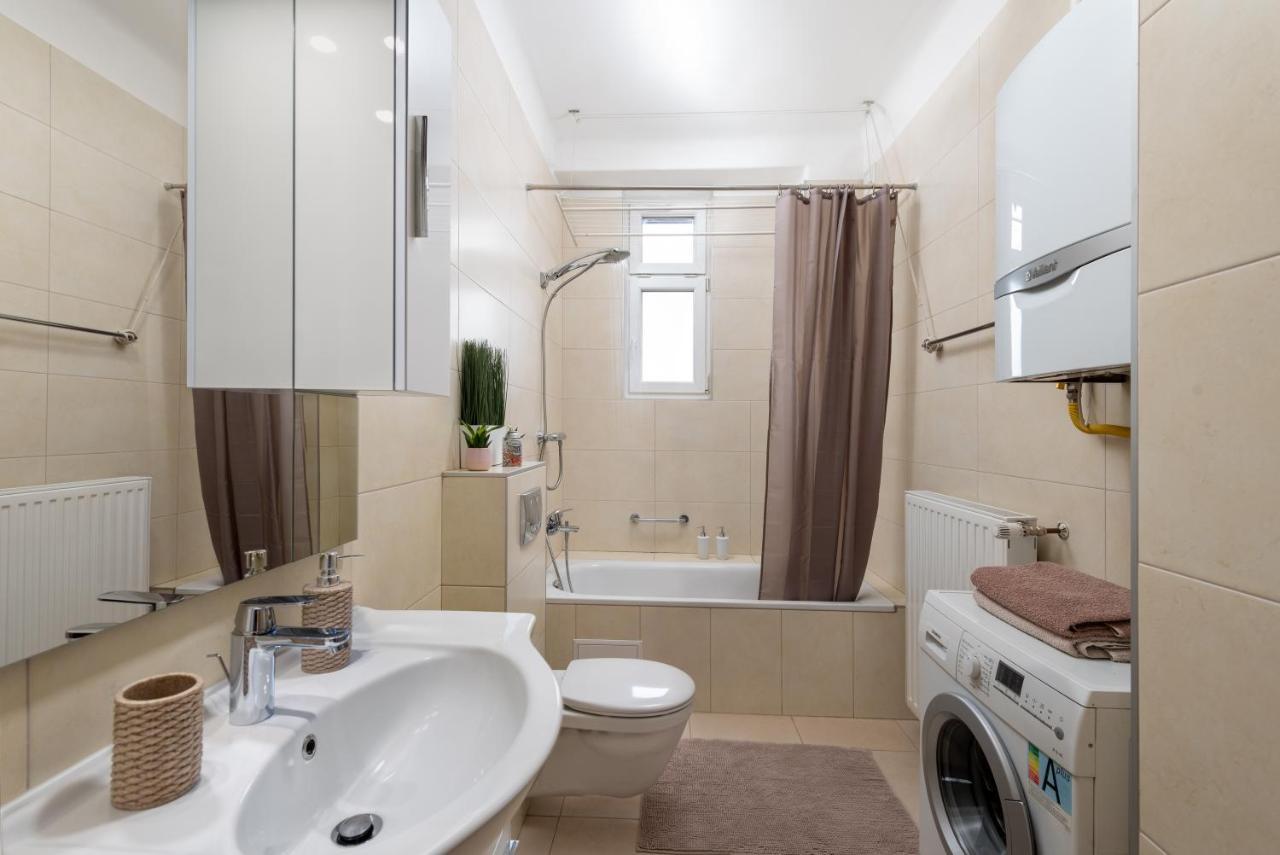 Budapest Deluxe Apartman With Free Parking Place Exteriör bild